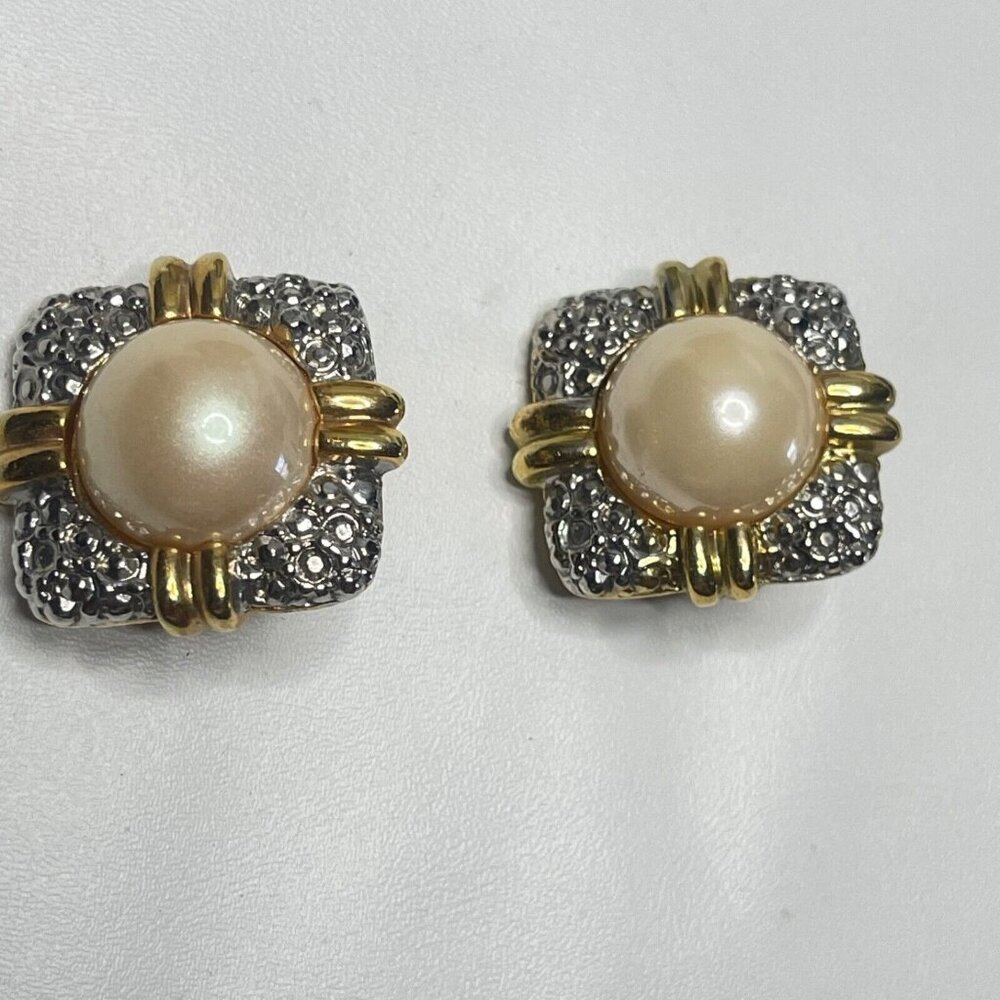 Vtg Large Faux Pearl Clip On Earrings Runway